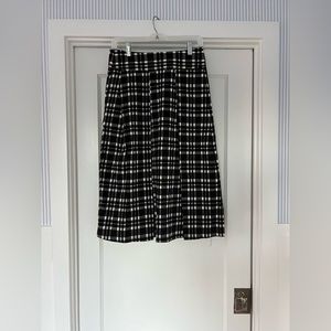 J.O.A mid calf pleated black and white skirt